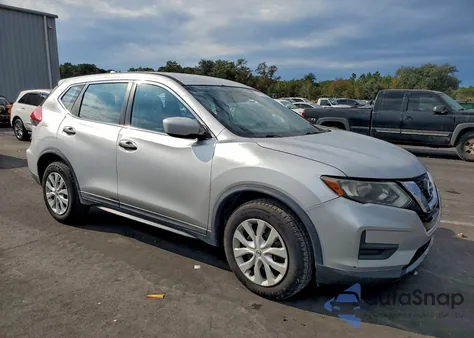 2017 Nissan Rogue S z USA, uszkodzony, nr VIN KNMAT2MT3HP531899